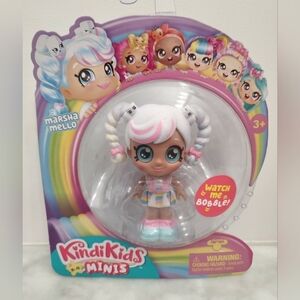 Kindi kids bobble head